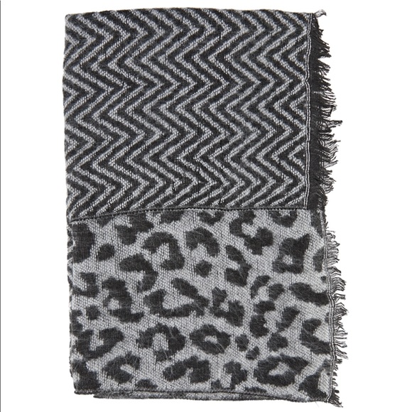 Fabfitfun Scarf! Lulla Collection by Bindya Scarf. - Picture 3 of 4